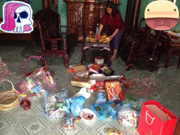 Hết Tết, sinh viên thi nhau khoe ảnh chụp cả núi thức ăn bố mẹ trang bị mang ra phòng trọ ‘chống đói’